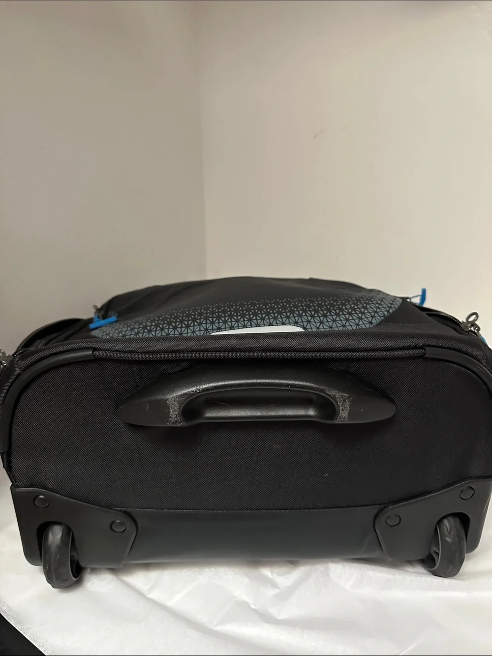 Eagle Creek Expanse Wheeled Tote Carry On